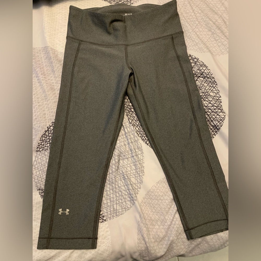 Gray Under Armour Leggings Cropped Medium